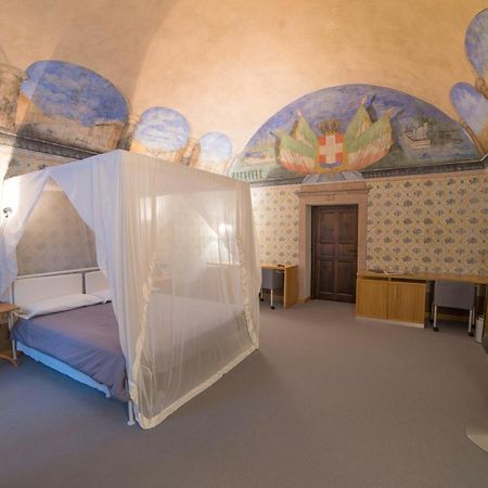 Hotel Cavour Et Des Officiers Bard Kültér fotó