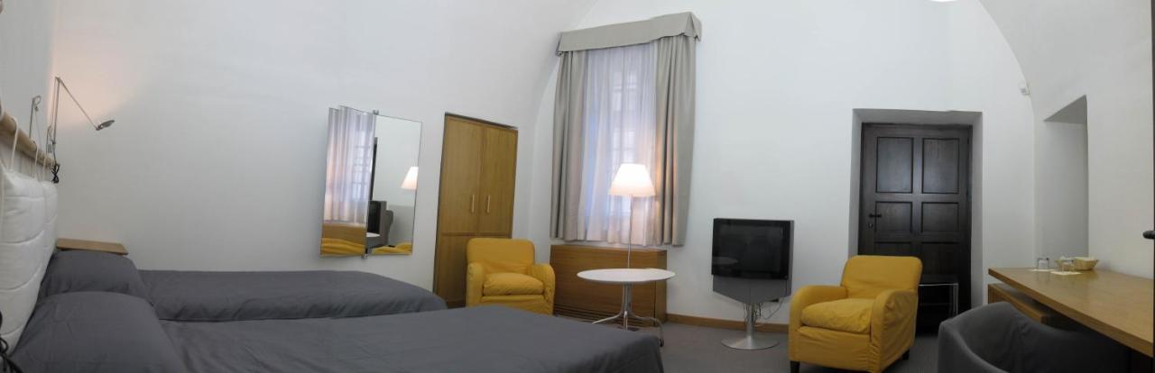 Hotel Cavour Et Des Officiers Bard Kültér fotó