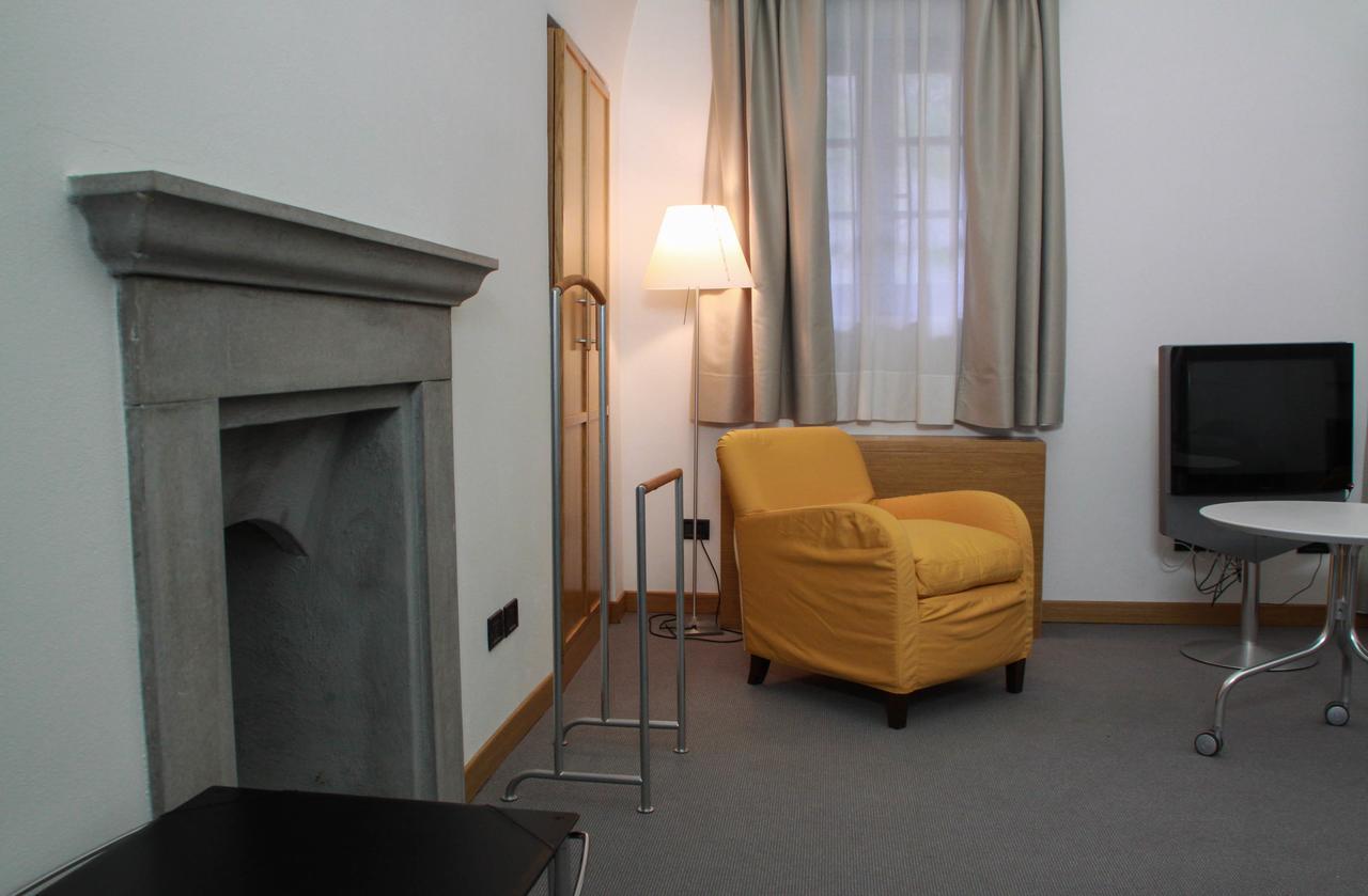 Hotel Cavour Et Des Officiers Bard Kültér fotó